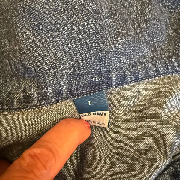 Old Navy Jean Button-Up Shirt Large - Image 6