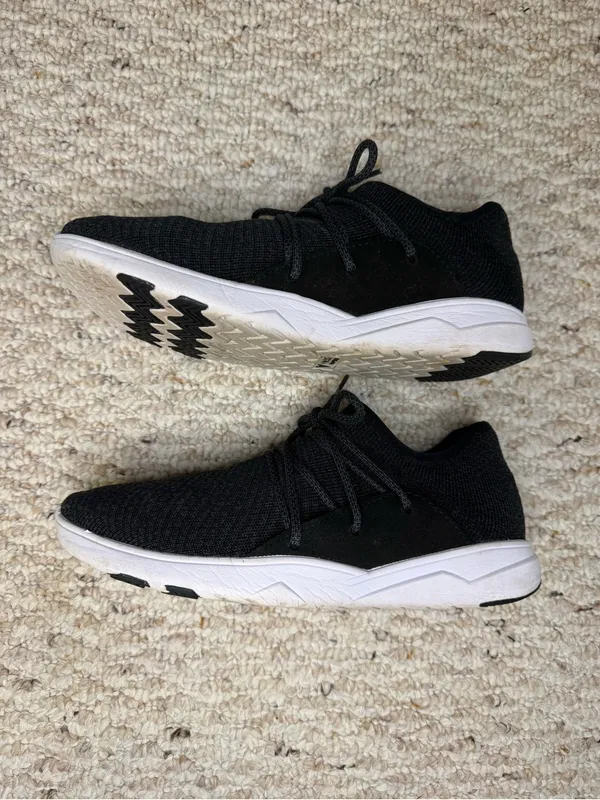 Vessi Cityscape Lace Up Sneakers in Black Women’s Size 8 Waterproof Sneakers - Image 5
