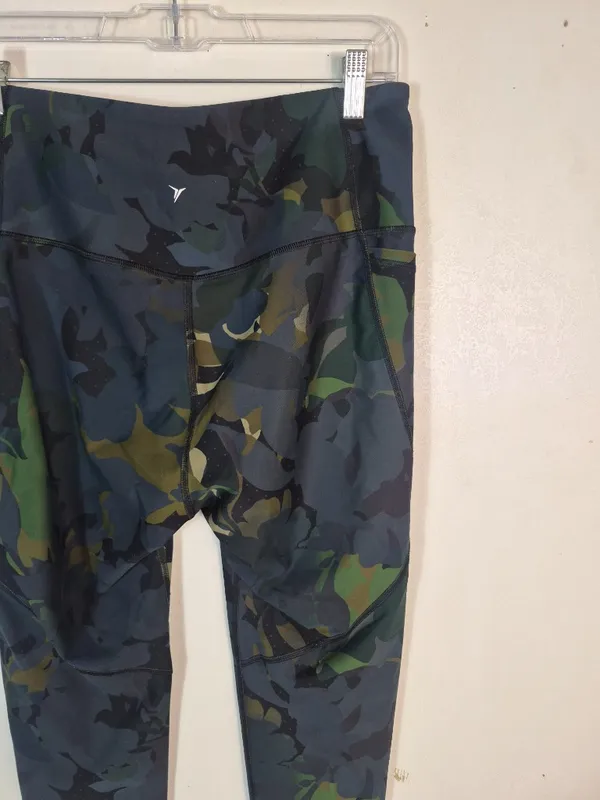 Old Navy Active Elevate Leggings - Image 5