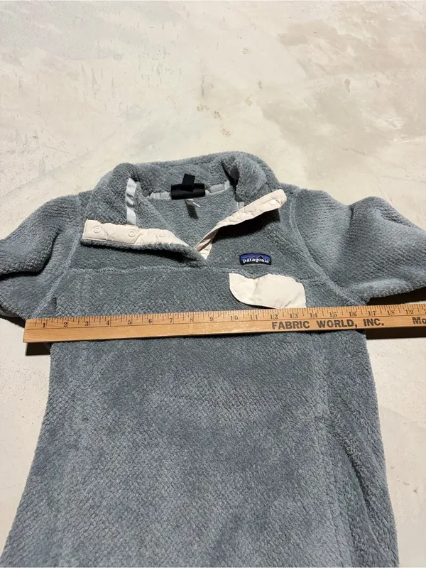 Patagonia retool snap T Women's Gray Fleece Pullover Sweater small - Image 2