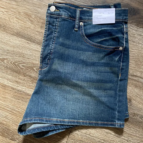 Jessica Simpson High Waisted Jean Shorts Festival Beachy Size 16 - Image 3