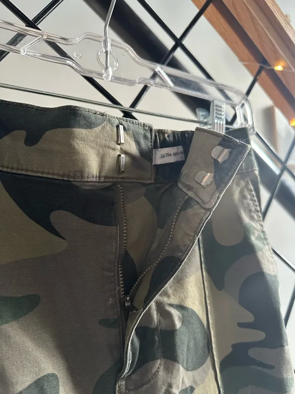 Hollister Camo Joggers - Image 5