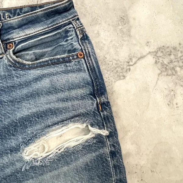 American Eagle Mom Jean‎ Size 00 Blue Stretch Mid-Rise Distressed Blown Knees - Image 5