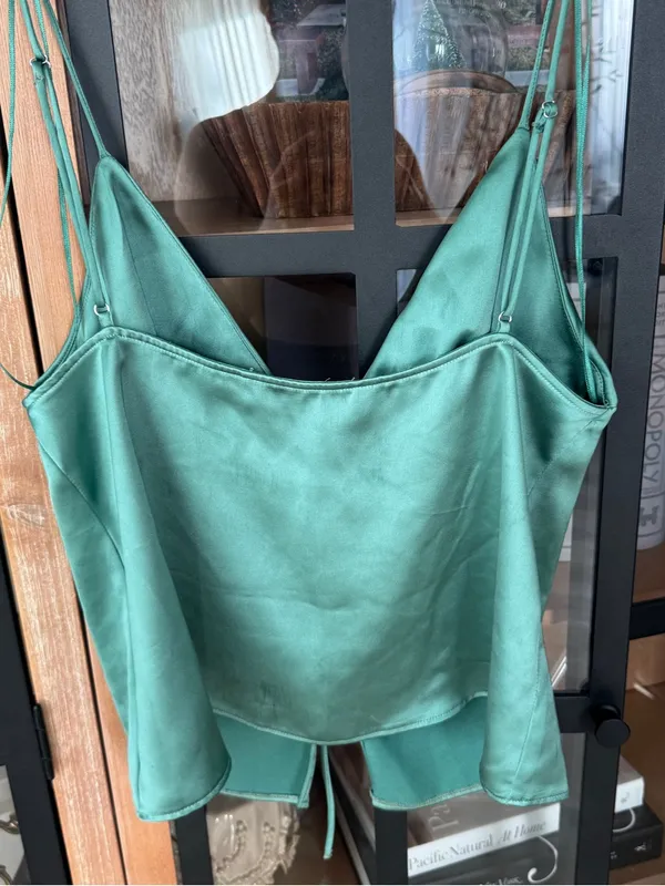 Zara tie front bows satin-finish emerald tank top vneck going out - Image 6