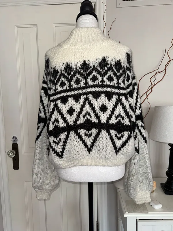 Hollister Fair Isle Mock-Neck Crop Knit Sweater - Image 3