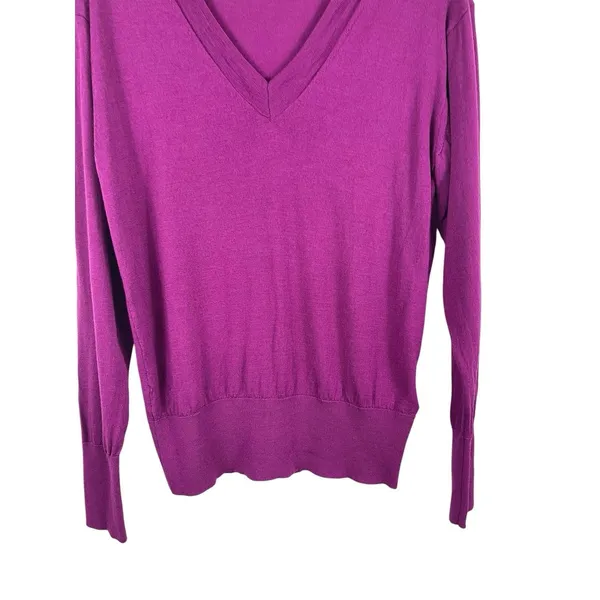 J.Crew 100% Merino Wool Sweater Women S Magneta Purple V-Neck Lightweight - Image 4