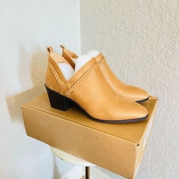 JOURNEE COLLECTION‎ Sophie Braided Strap Bootie, Block Heel, Tan, Size 7, NWT - Image 2