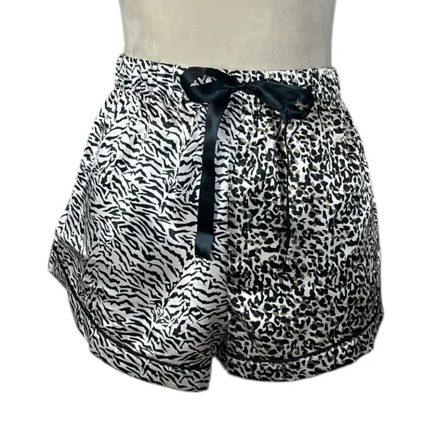 BB Dakota New Satin PJ Set Button Top Shorts Animal Print Women’s Size Medium - Image 10