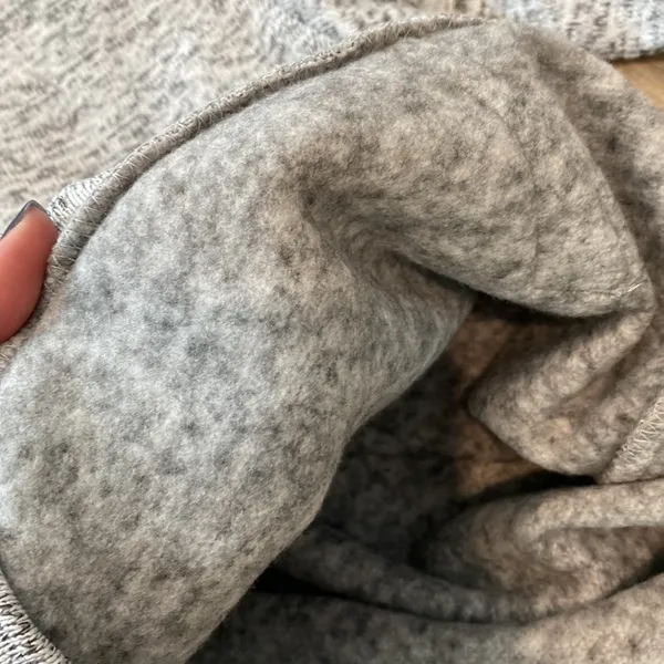 Derek Heart Sweatshirt- NEVER BEEN WORN - Image 7