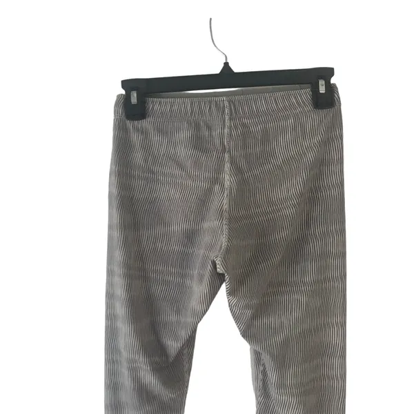 Nike‎ Women's Size Small Gray Printed Workout Activewear Cropped Leggings - Image 5