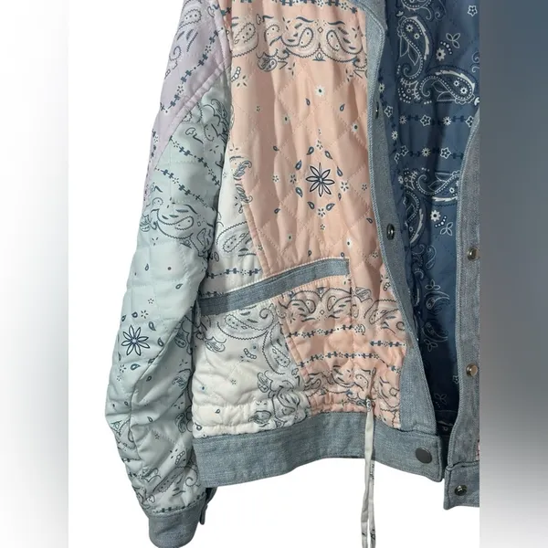 BLANK NYC Reversible Quilted Denim Jacket Large Blue Floral Snap Front Coat - Image 10