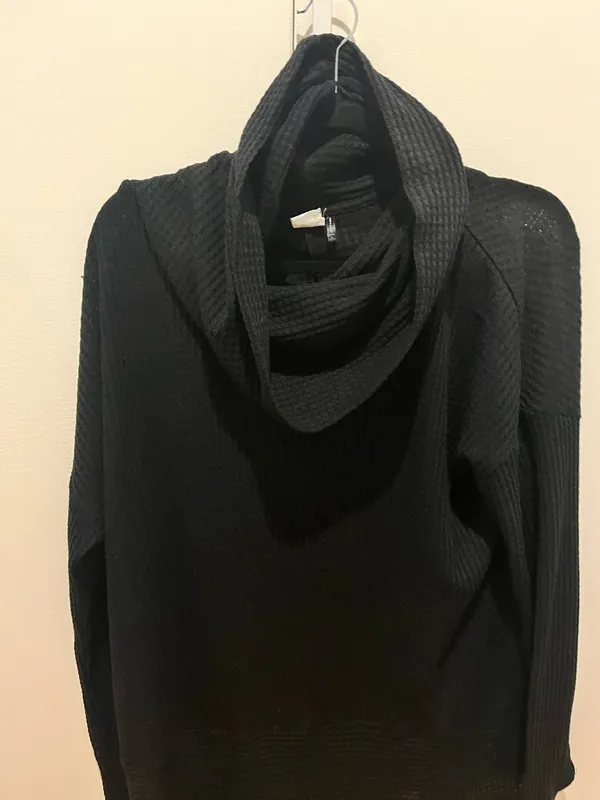 Anthropologie Black Ribbed Turtleneck Pullover gently worn - Image 2