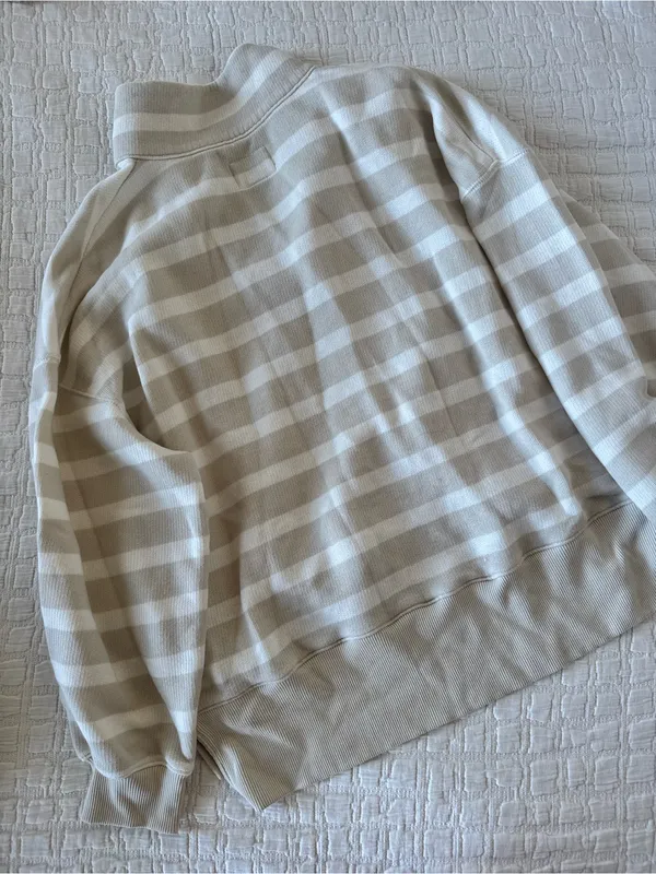American Eagle Striped Half-Button Pullover Sweater in Beige and White - Image 3