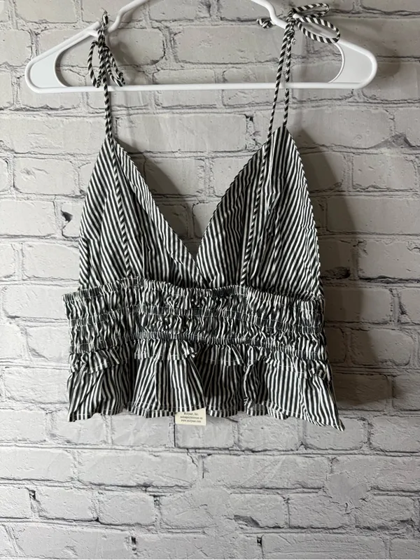 NWT sim and Sam Striped Tie-Shoulder Smocked Waist Women's Top large - Image 4
