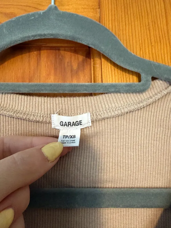 Crop Top Garage - Image 3