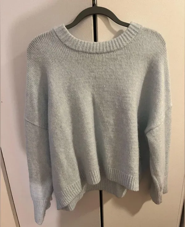 Abercrombie light blue sweater - Image 2