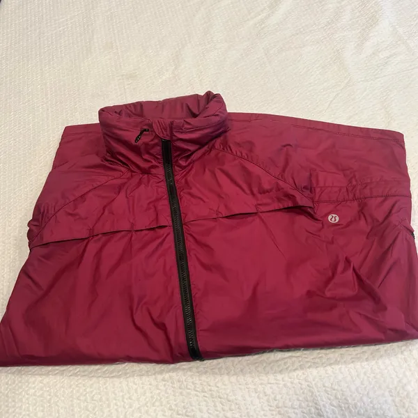 Lululemon burgundy windbreaker jacket 4 women - Image 8