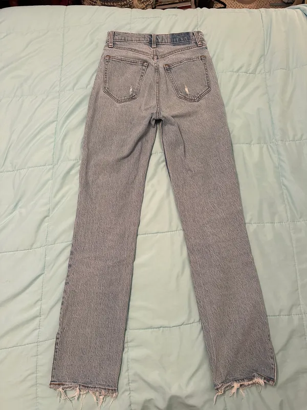 Abercrombie 90s Ultra High-Rise Straight Jeans - Image 6