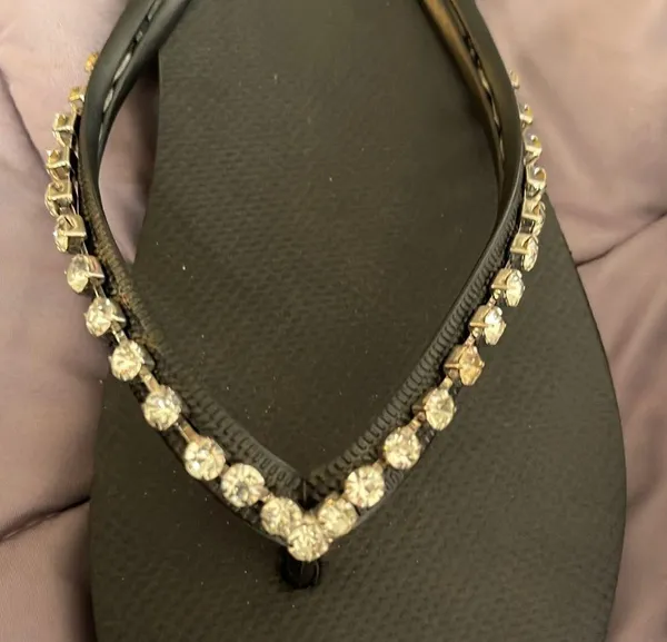 New without tags rhinestone flip flops. Size 11 Black - Image 3