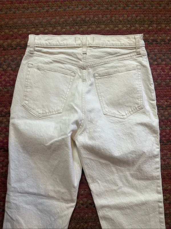 ABERCROMBIE & FITCH 90s STRAIGHT ULTRA HIGH RISE WHITE JEANS - Image 4