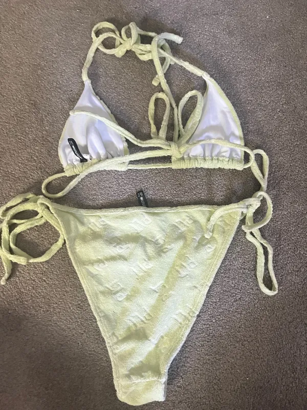 Pretty Little Thing Bikini Set Green - Image 3