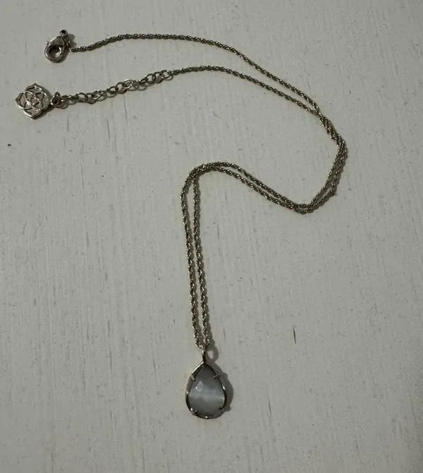 Kendra Scott Kiri Teardrop Necklace - Image 3