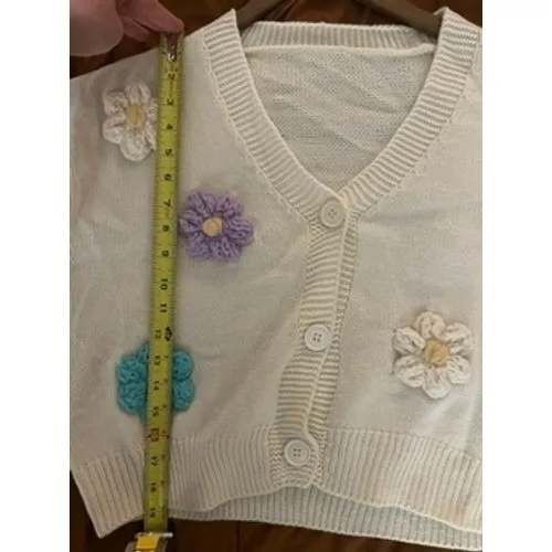 Med Cream‎ Knit Cardigan with 3D Crochet Flower Applique Cottage Boho Feminine - Image 6