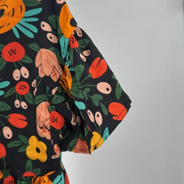 Entro Floral babydoll Blouse M Black Orange Yellow Green colorful flowy silky - Image 4