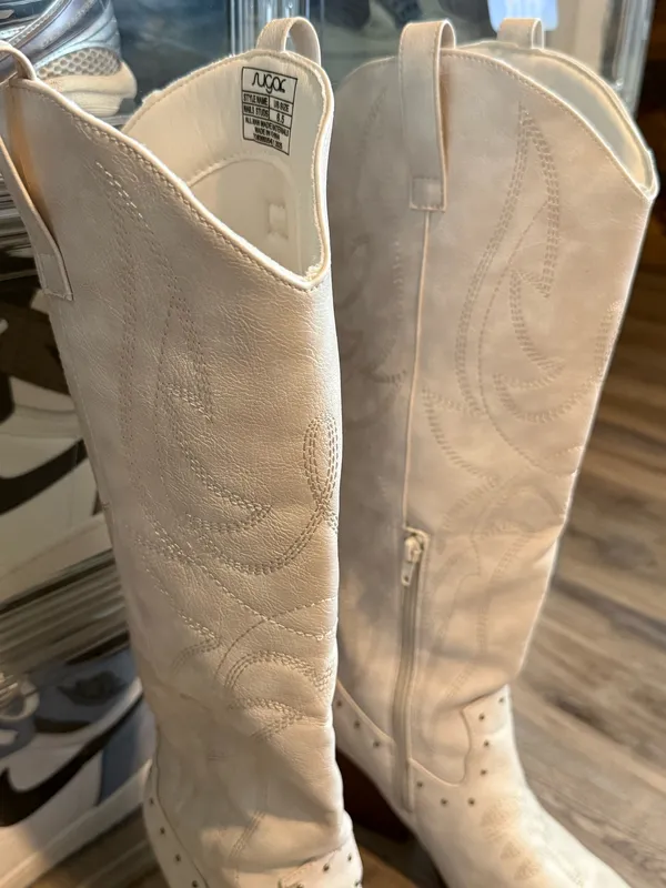 White Cowboy Boots Size 6.5 - Image 5