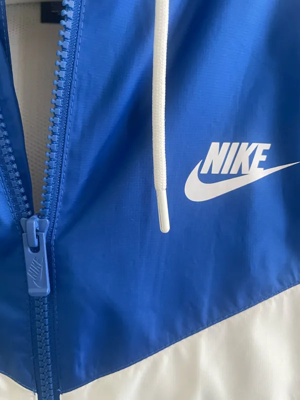 Nike Men’s White/Blue/Gray Windbreaker Jacket (Medium) - Image 8