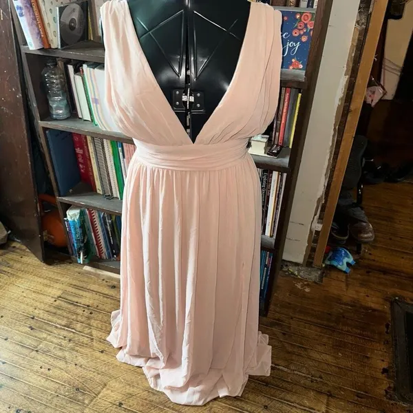 Lulu’s semi formal blush pink sexy evening maxi dress - Image 2