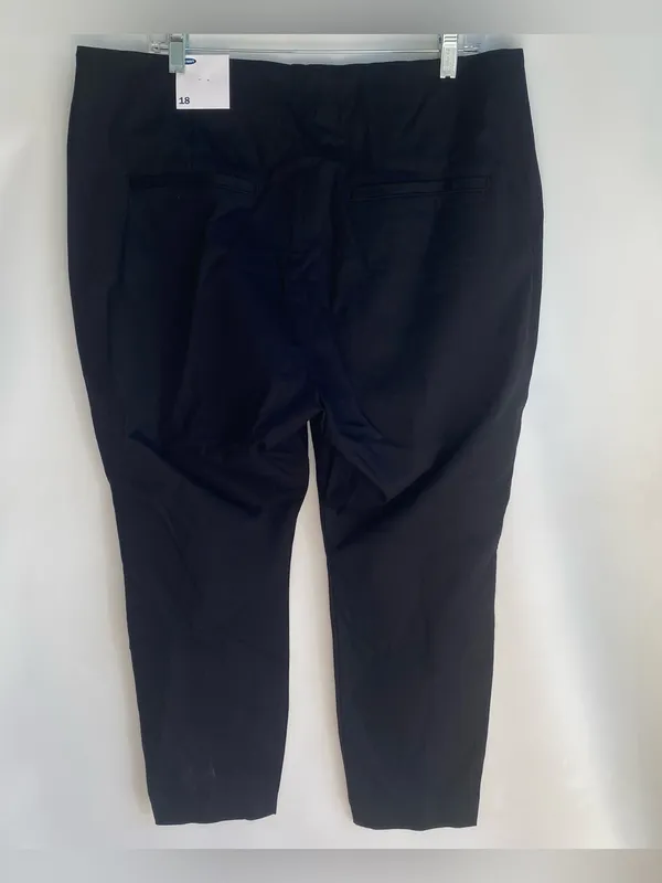 Old Navy black WOW flat front cropped pants trousers work office fall winter 18 - Image 6
