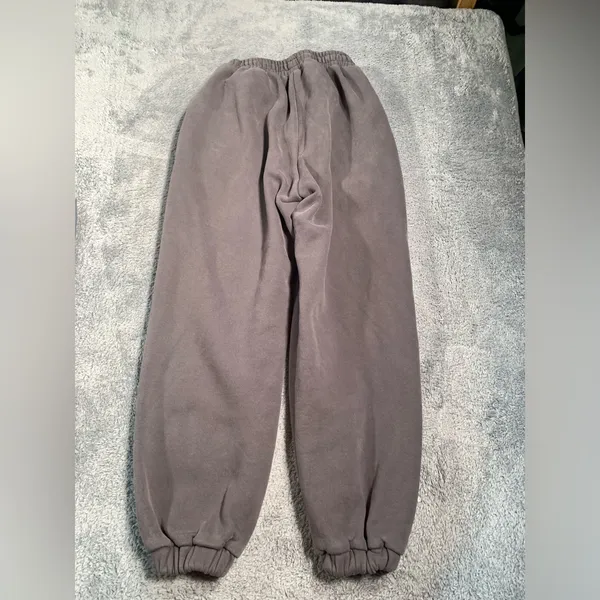 Comfrt Gray Sweatpants medium - Image 9