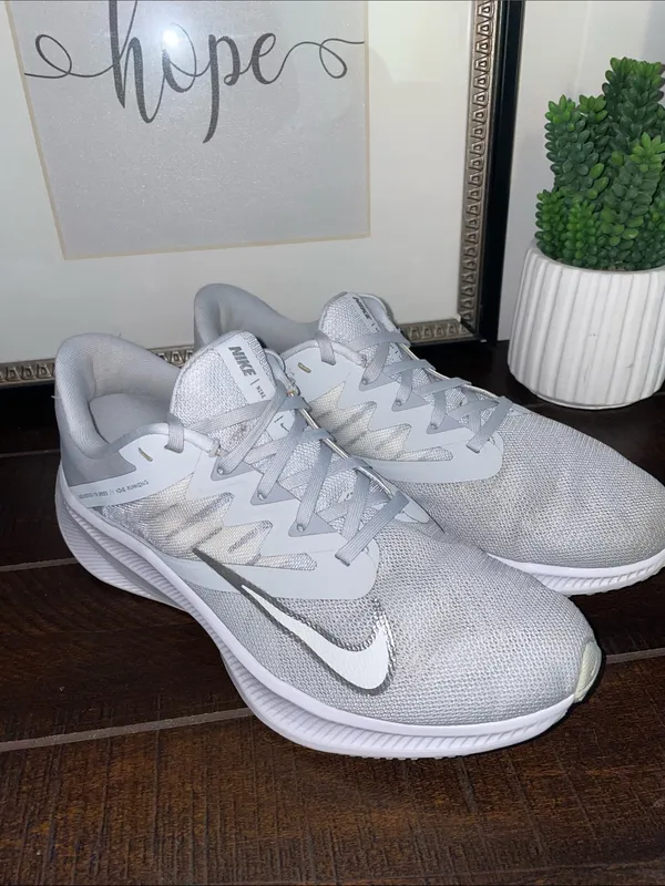 Nike Quest 3 Women’s Running Shoes Sneakers Size 8.5 Platinum / Metallic Silver - Image 14