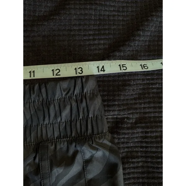 Shorts Women Avia Running Active Gym Sport Pull On‎ Size Sm Gray Zebra Lined - Image 8