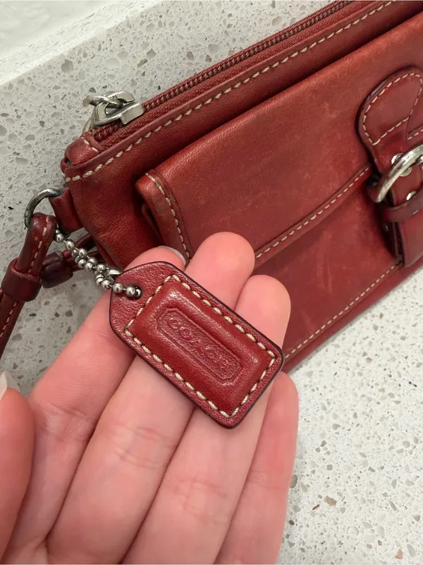 Coach Soho Red Burgundy Leather Buckle Wristlet Vintage Y2K Contrast Stitch - Image 4