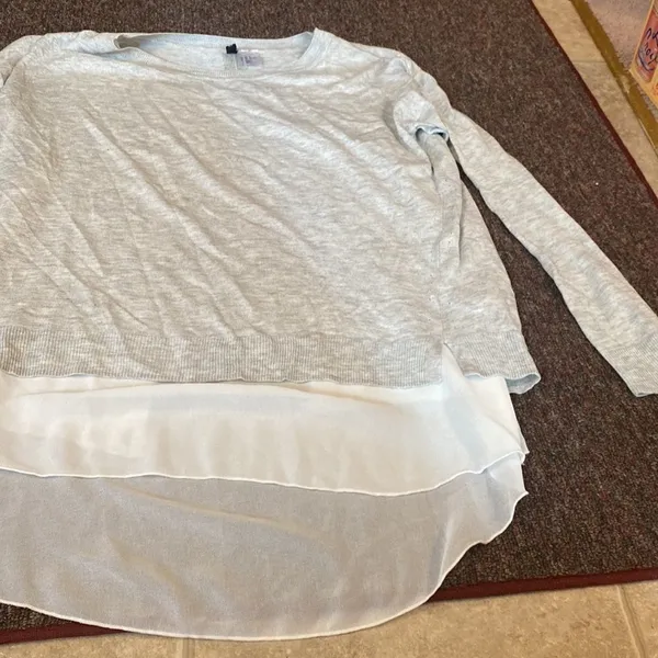H&M grey blouse M‎ - Image 2