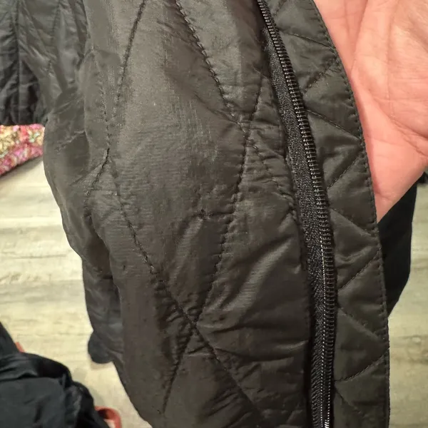 Patagonia jacket!! - Image 3