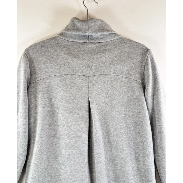 ALO Yoga Women Sweatshirt Gray Haze Turtle Neck Pullover Thumbhole Cozy Small - Image 9