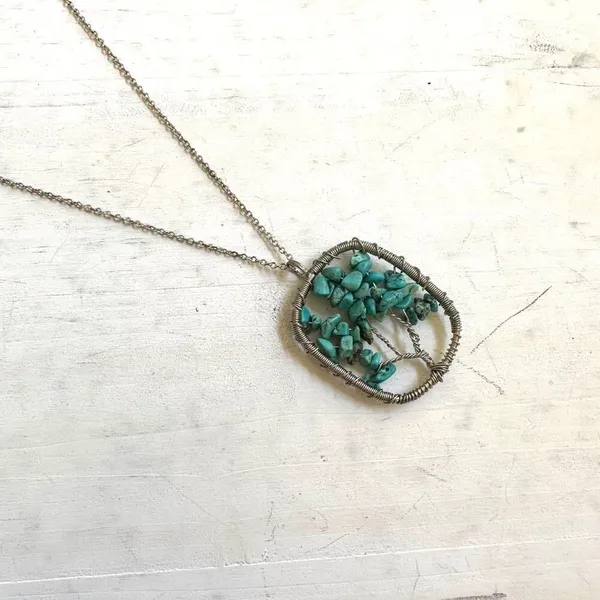 Avon tree faux turquoise silver tone pendant necklace - Image 3