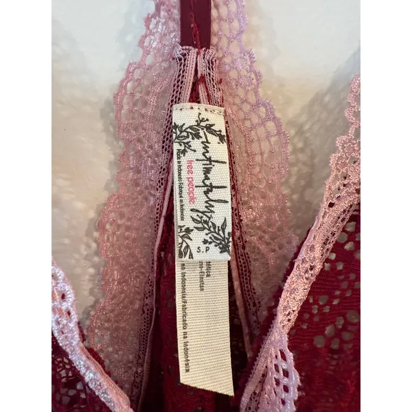 Free People Intimately Bodysuit Womens Small Red Stretch Cream Lace Be My Bae - Image 4