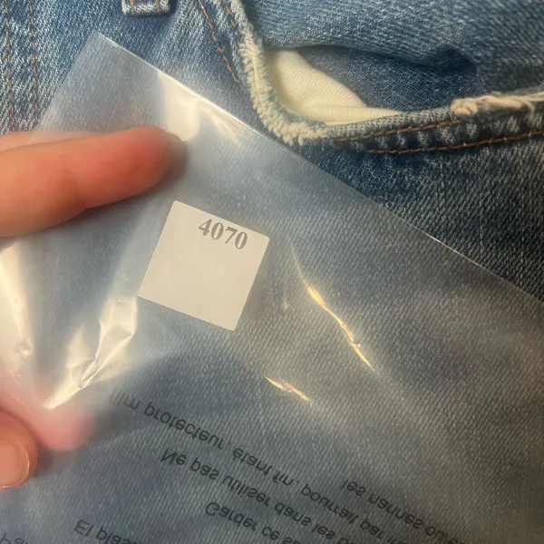 Reformation‎ Woman 24 Relaxed Straight High Waisted raw hem Blue Jeans - Image 8