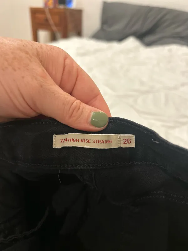 High-Rise Jeans - Image 6