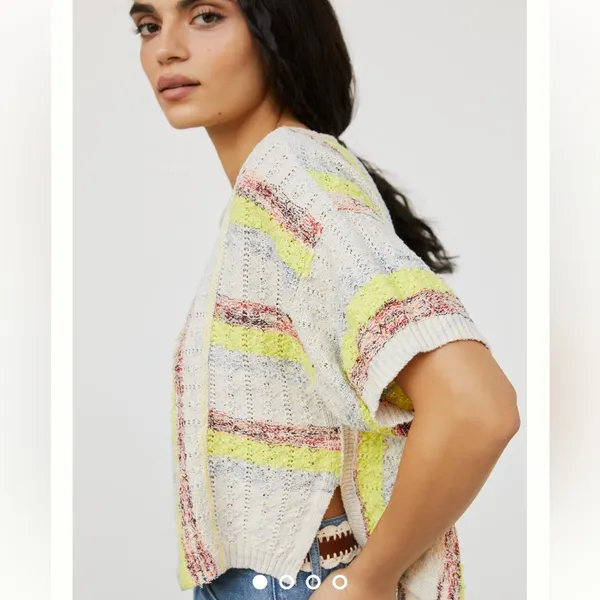 Anthropologie Pilcro Beachside Boho Tee Cream Yellow Size M - Image 4