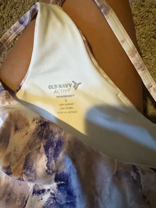 Old Navy Powersoft Tank Active Top Built-In Bra - Image 3