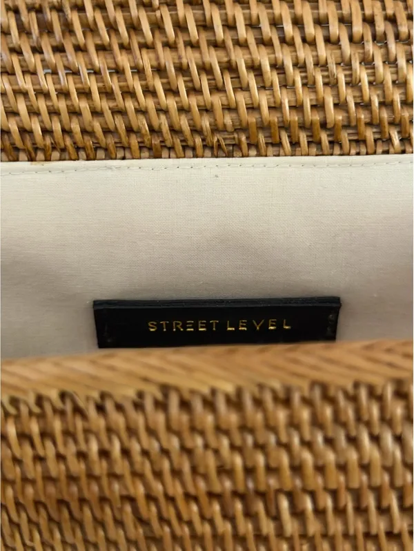 Street Level woven straw crossbody bag - Image 3