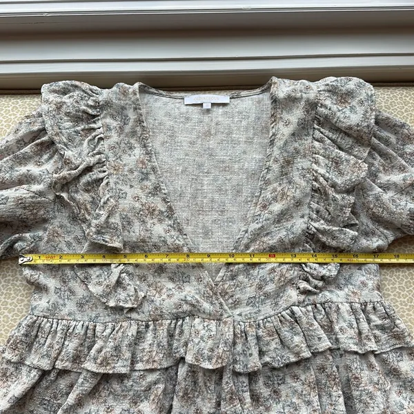 Olivaceous Ruffle Tiered Cropped Top with 3/4 length sleeves - Image 10