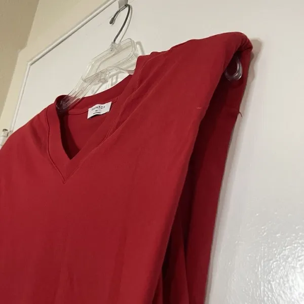 ARITZIA Babaton red vneck padded shoulder sleeveless top size XS - Image 3