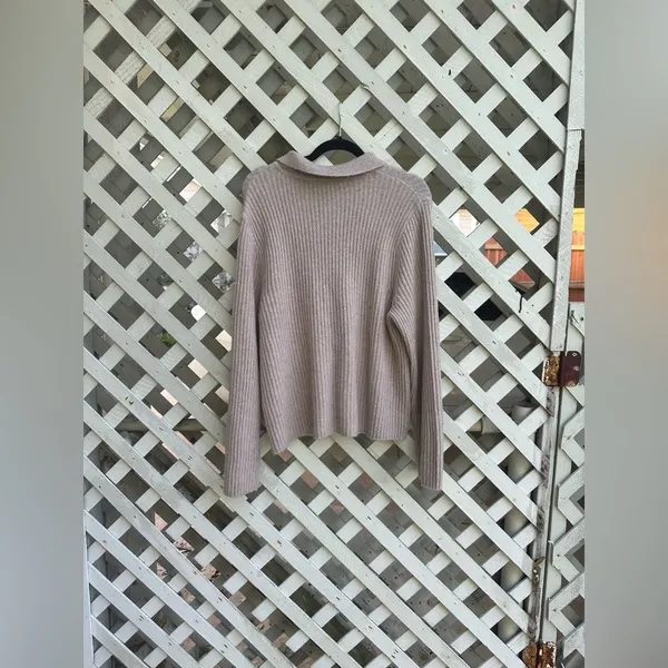 ❤️Abercrombie & Fitch Pearl Button Collared Cardigan - Image 4