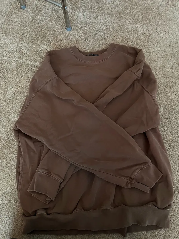 Brandy Melville Brown Crewneck Oversized - Image 3